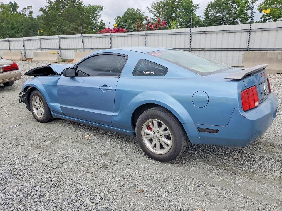62035546 :رقم المزاد ، 1ZVFT80N275296032 vin ، 2007 Ford Mustang مزاد بيع