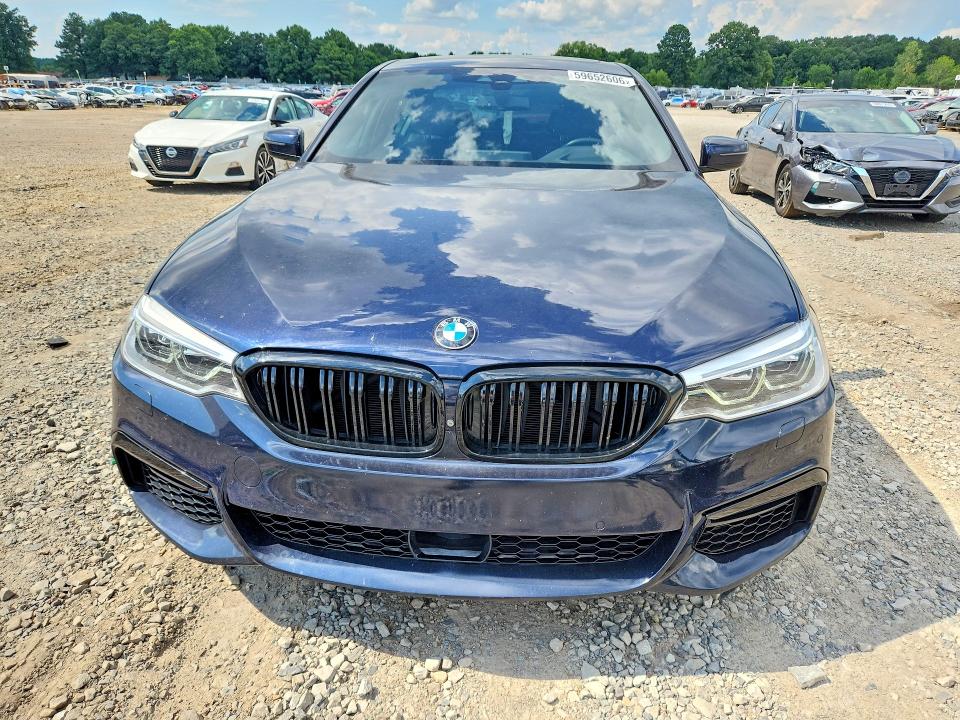 59652606 :رقم المزاد ، WBAJE5C58JG918580 vin ، 2018 Bmw 5 Series مزاد بيع