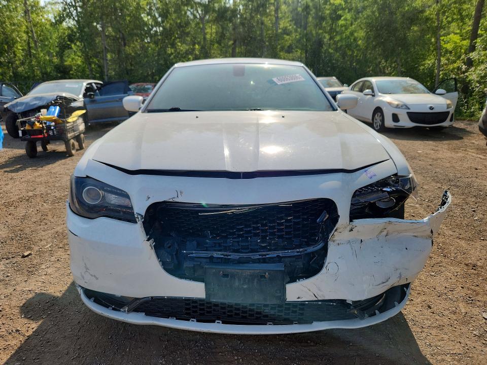 2019 Chrysler 300 მანქანა იყიდება აუქციონზე, vin: 2C3CCAGG7KH640576, აუქციონის ნომერი: 60863806