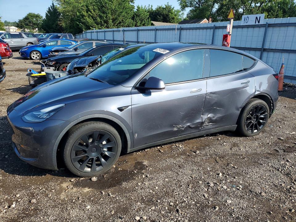 62912286 :رقم المزاد ، 7SAYGDEE5NF358684 vin ، 2022 Tesla Model Y مزاد بيع