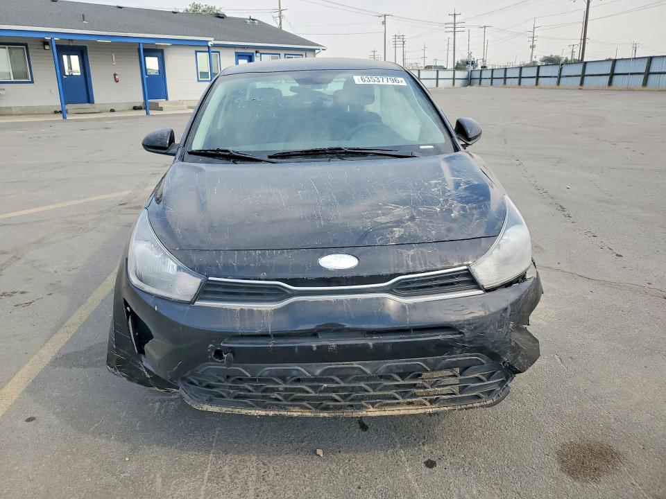 63537796 :رقم المزاد ، 3KPA24AD5ME422799 vin ، 2021 Kia Rio مزاد بيع