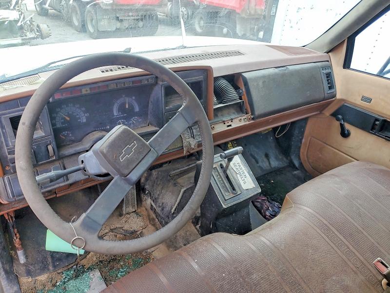 61994646 :رقم المزاد ، 1GBG6H1P4LJ201409 vin ، 1990 Chevrolet Kodiak مزاد بيع