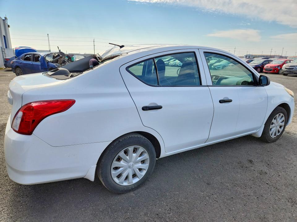 62723186 :رقم المزاد ، 3N1CN7AP4FL814802 vin ، 2015 Nissan Versa مزاد بيع