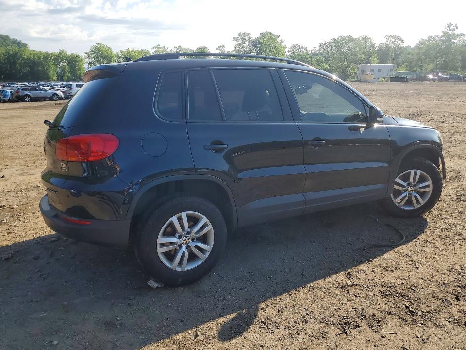 60461436 :رقم المزاد ، WVGBV7AX2HK029199 vin ، 2017 Volkswagen Tiguan مزاد بيع