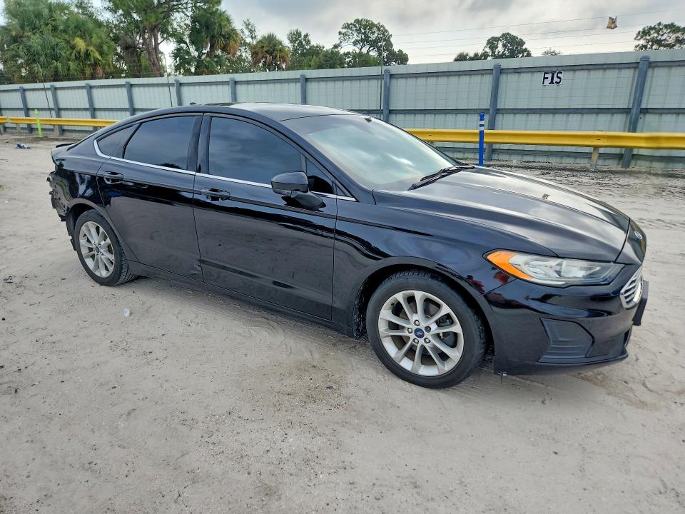 Продаж на аукціоні авто 2019 Ford Fusion, vin: 3FA6P0LU7KR207501, номер лоту: 62702326