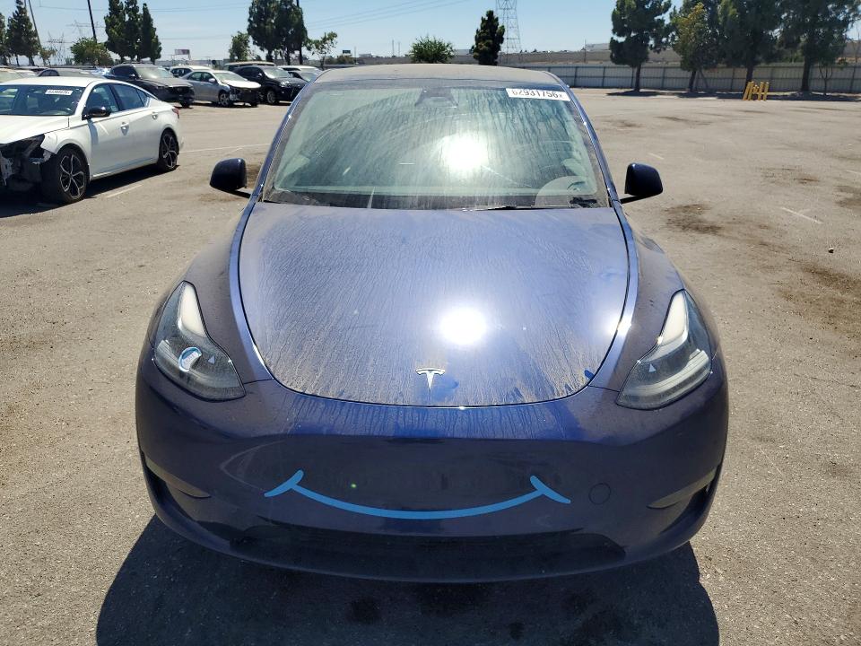 2024 Tesla Model Y მანქანა იყიდება აუქციონზე, vin: 7SAYGDEE4RF083704, აუქციონის ნომერი: 62931756