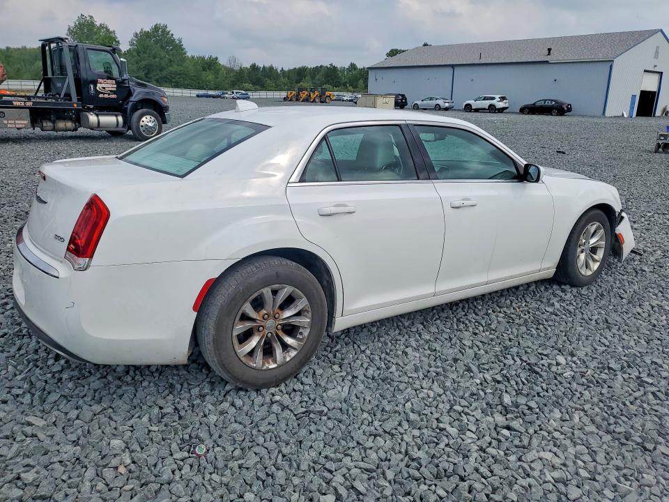 2015 Chrysler 300 მანქანა იყიდება აუქციონზე, vin: 2C3CCAAG1FH786034, აუქციონის ნომერი: 63029026