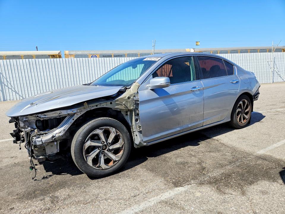 62443726 :رقم المزاد ، 1HGCR2F8XHA116096 vin ، 2017 Honda Accord مزاد بيع