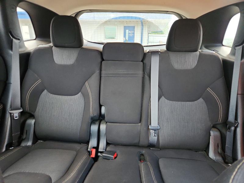 62040056 :رقم المزاد ، 1C4PJMCS8FW794834 vin ، 2015 Jeep Cherokee مزاد بيع