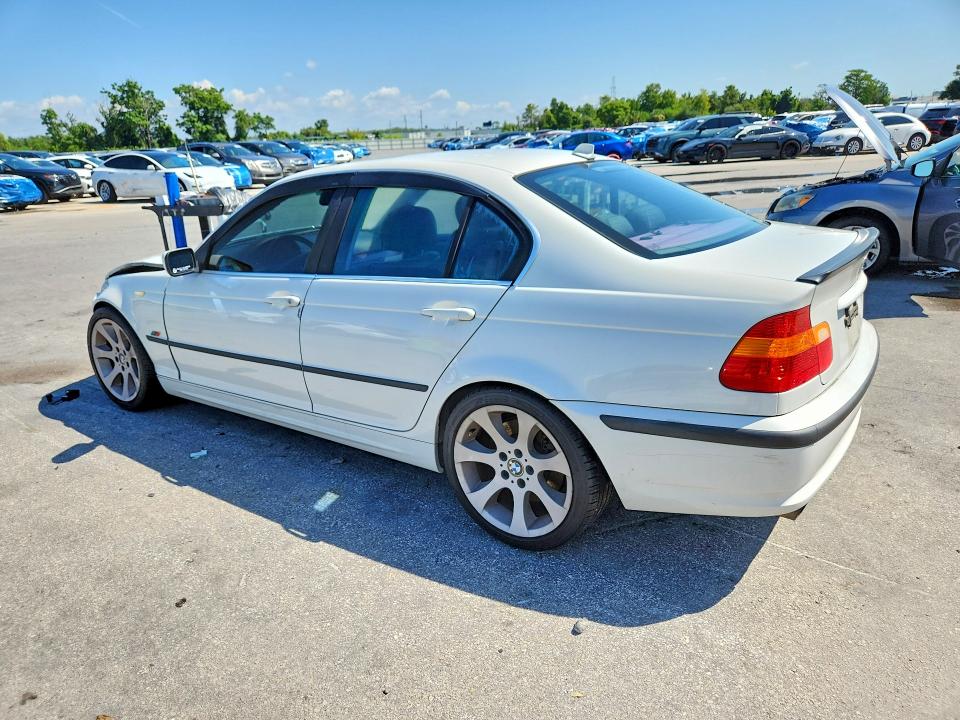 60200516 :رقم المزاد ، WBAEV53454KM36837 vin ، 2004 Bmw 330 مزاد بيع