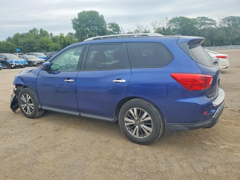 62442256 :رقم المزاد ، 5N1DR2MM4HC611915 vin ، 2017 Nissan Pathfinder مزاد بيع