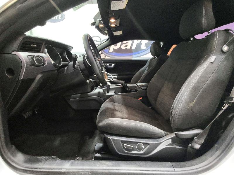 60862266 :رقم المزاد ، 1FA6P8TH4F5400070 vin ، 2015 Ford Mustang مزاد بيع