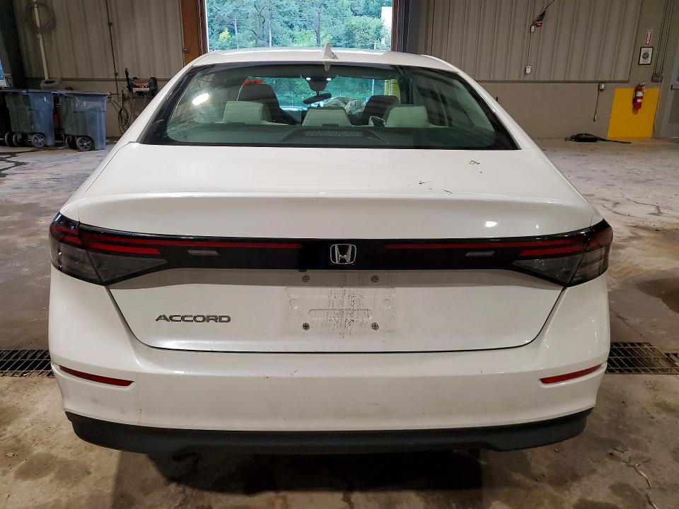 Auction sale of the 2023 Honda Accord, vin: 1HGCY1F39PA013462, lot number: 62842536