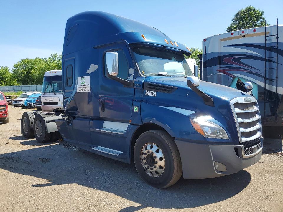 2018 Freightliner Cascadia 126 მანქანა იყიდება აუქციონზე, vin: 3AKJHHDRXJSJY3618, აუქციონის ნომერი: 59349396