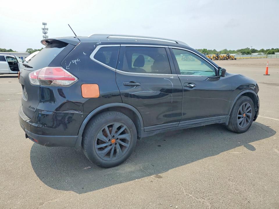 62158566 :رقم المزاد ، 5N1AT2MV1FC833564 vin ، 2015 Nissan Rogue مزاد بيع