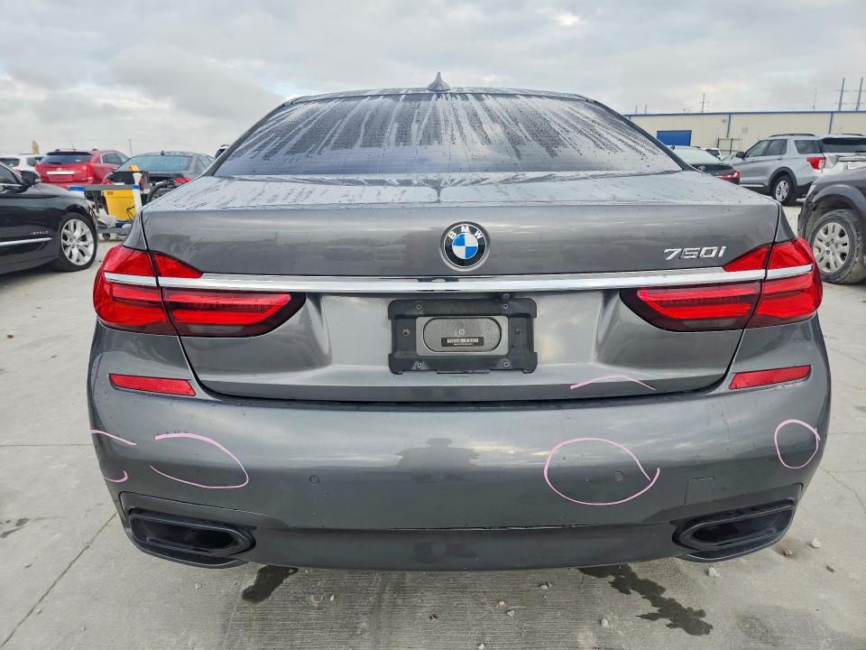 60860216 :رقم المزاد ، WBA7F0C59JGM23072 vin ، 2018 Bmw 750 مزاد بيع