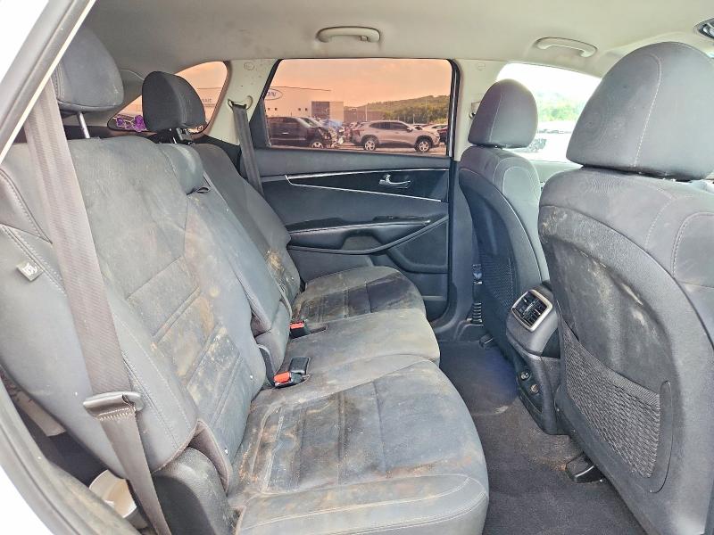 2019 Kia Sorento მანქანა იყიდება აუქციონზე, vin: 5XYPG4A35KG511159, აუქციონის ნომერი: 61184636