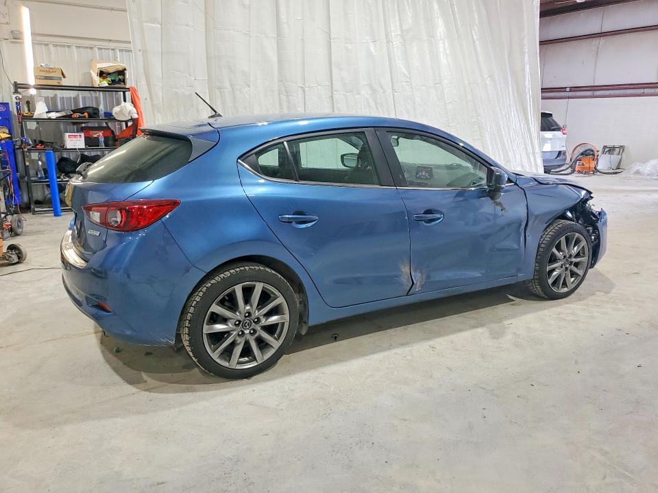 59801846 :رقم المزاد ، 3MZBN1L34JM207069 vin ، 2018 Mazda 3 مزاد بيع