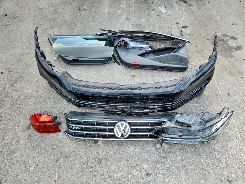 61911256 :رقم المزاد ، 1VWDT7A36HC067493 vin ، 2017 Volkswagen Passat مزاد بيع