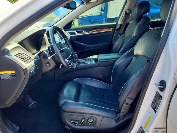 60268716 :رقم المزاد ، KMHGN4JE8FU017076 vin ، 2015 Hyundai Genesis مزاد بيع