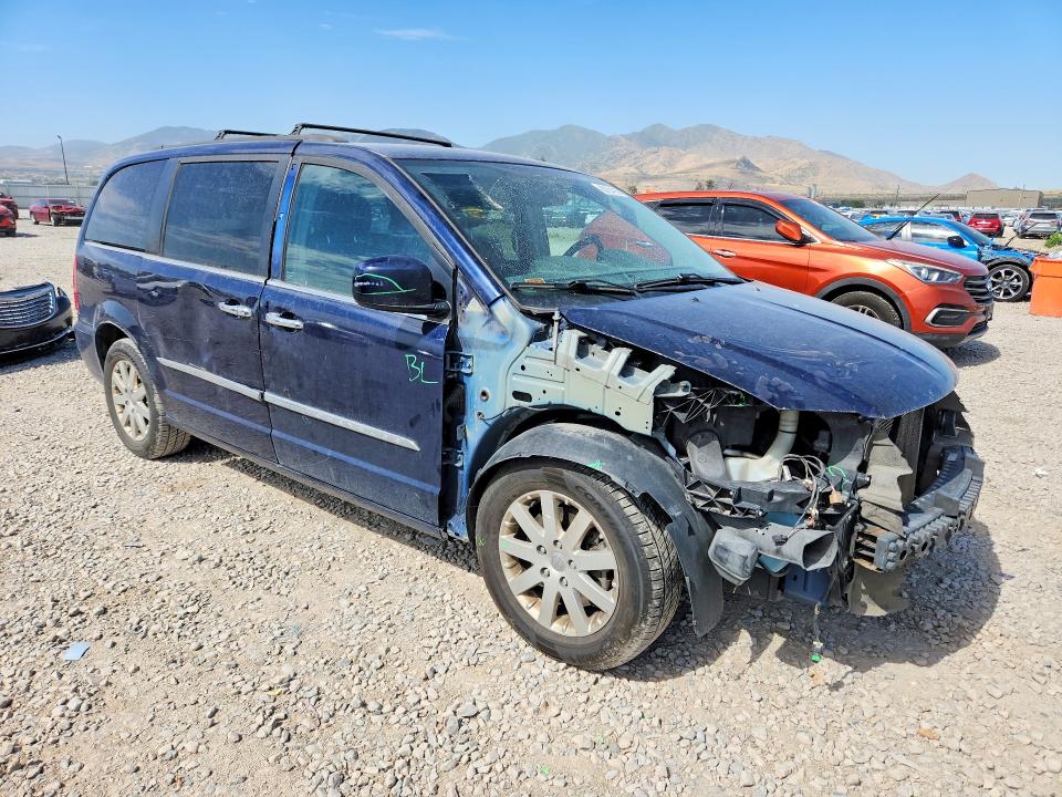 60754156 :رقم المزاد ، 2C4RC1BG6FR677437 vin ، 2015 Chrysler Town & Country مزاد بيع