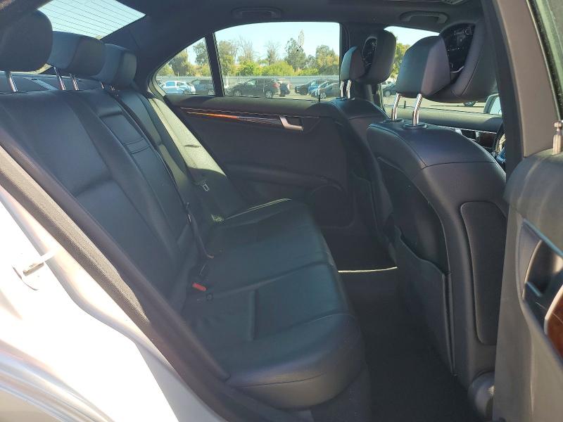 Продажа на аукционе авто 2014 Mercedes-benz C, vin: WDDGF4HB6EA958996, номер лота: 61589686