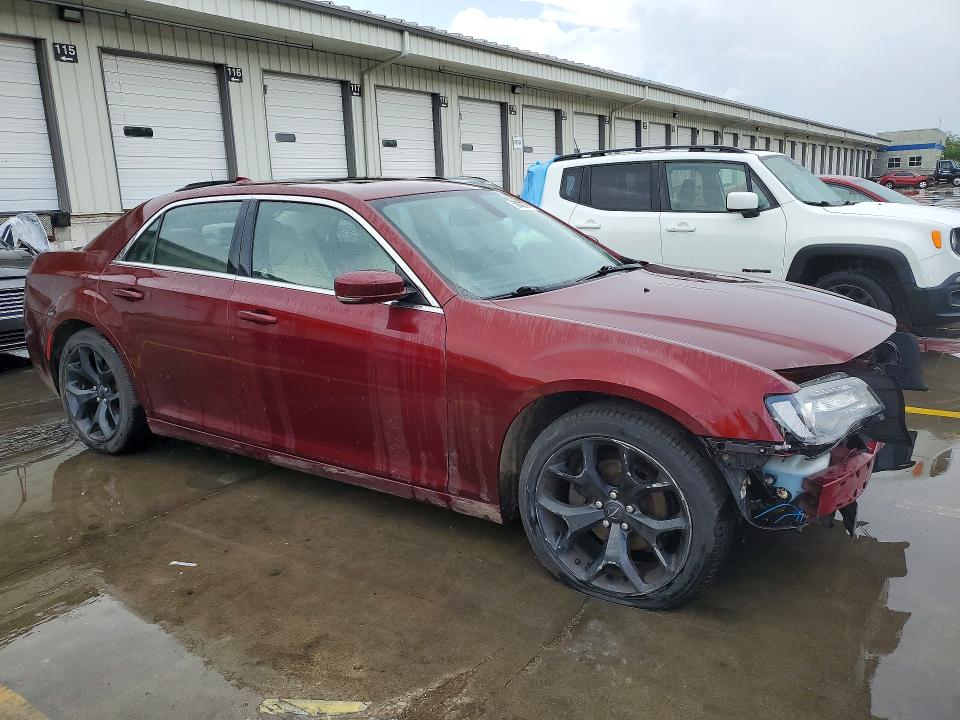 59332376 :رقم المزاد ، 2C3CCAAG9JH117339 vin ، 2018 Chrysler 300 مزاد بيع