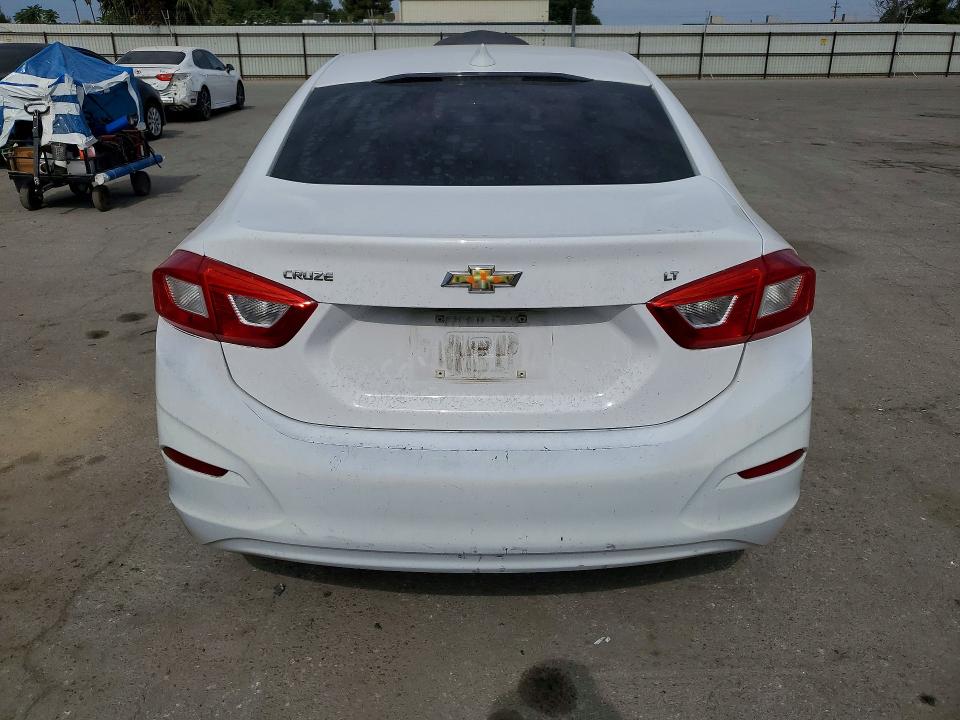2017 Chevrolet Cruze მანქანა იყიდება აუქციონზე, vin: 1G1BE5SM7H7206242, აუქციონის ნომერი: 60841446