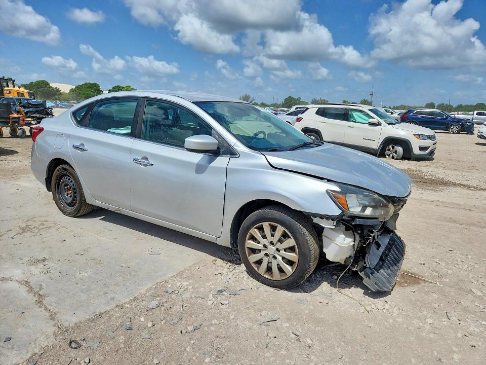 Продажа на аукционе авто 2017 Nissan Sentra, vin: 3N1AB7AP9HY372766, номер лота: 60743026
