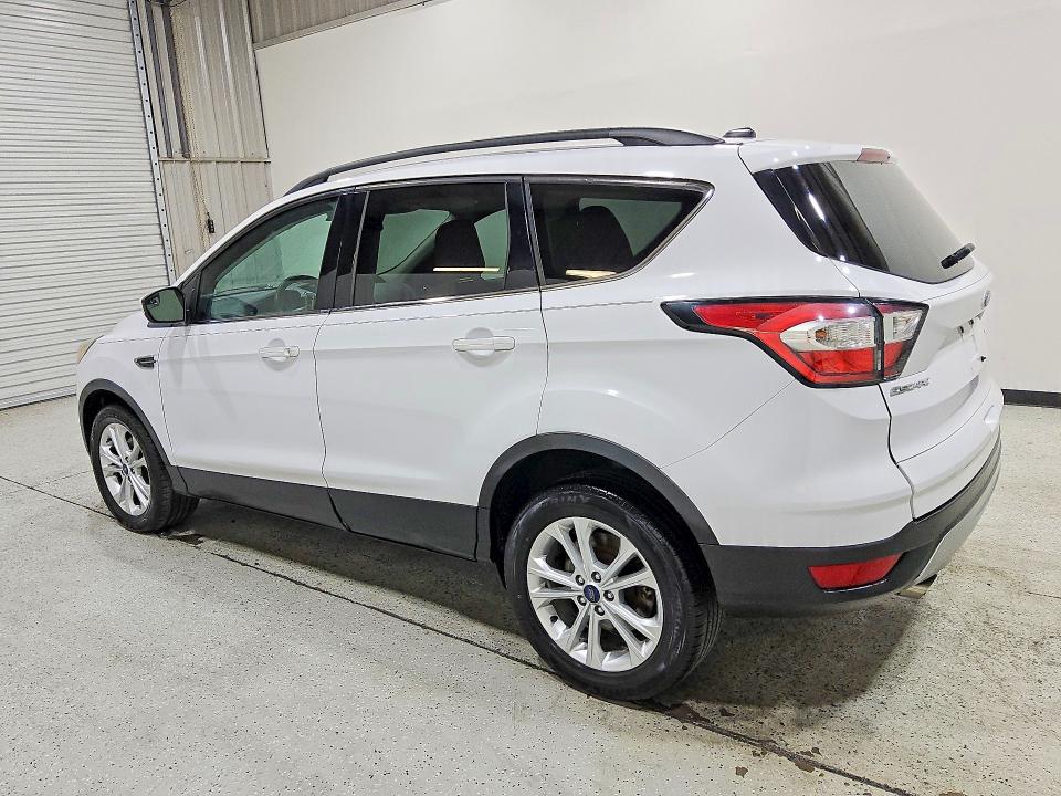 60245426 :رقم المزاد ، 1FMCU0GD2JUA60880 vin ، 2018 Ford Escape مزاد بيع