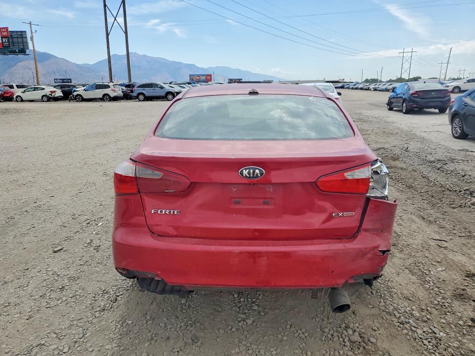 61797976 :رقم المزاد ، KNAFZ4A88G5613828 vin ، 2016 Kia Forte مزاد بيع