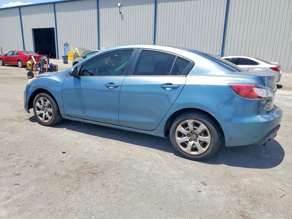 61393836 :رقم المزاد ، JM1BL1UF1B1432064 vin ، 2011 Mazda 3 مزاد بيع