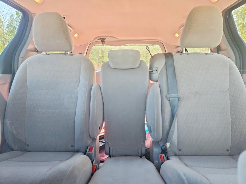 61986176 :رقم المزاد ، 5TDKZ3DC8KS978945 vin ، 2019 Toyota Sienna مزاد بيع