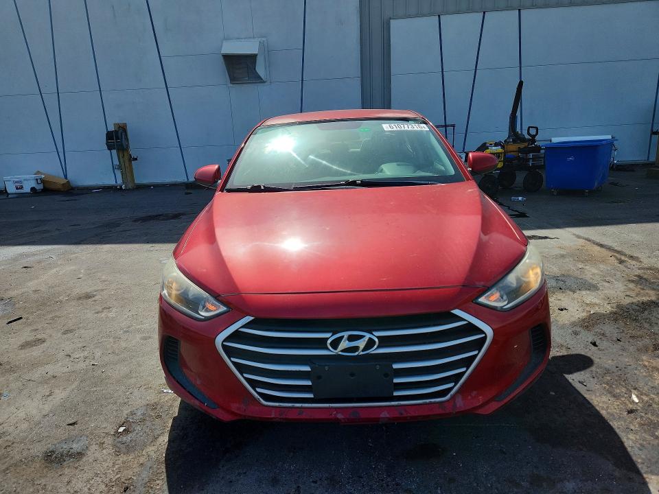 2018 Hyundai Elantra მანქანა იყიდება აუქციონზე, vin: 5NPD84LF0JH242938, აუქციონის ნომერი: 61077316