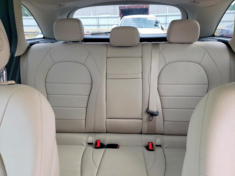 62021106 :رقم المزاد ، WDC0G4KB3GF077271 vin ، 2016 Mercedes-benz Glc مزاد بيع