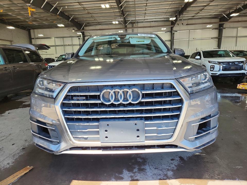 2017 Audi Q7 მანქანა იყიდება აუქციონზე, vin: WA1LAAF73HD039247, აუქციონის ნომერი: 60769816