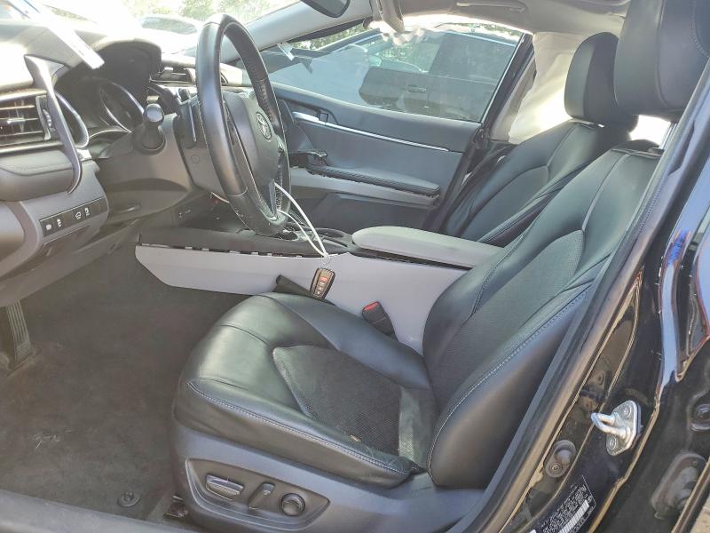61486556 :رقم المزاد ، 4T1B11HK8KU728271 vin ، 2019 Toyota Camry مزاد بيع