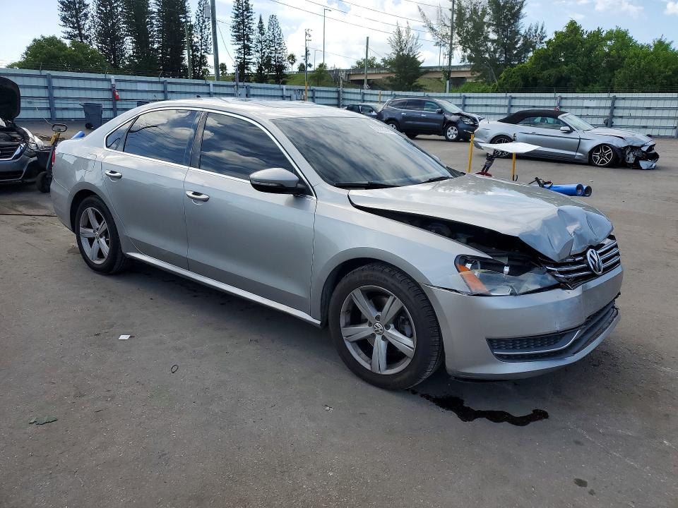 62203246 :رقم المزاد ، 1VWBP7A32CC054468 vin ، 2012 Volkswagen Passat مزاد بيع