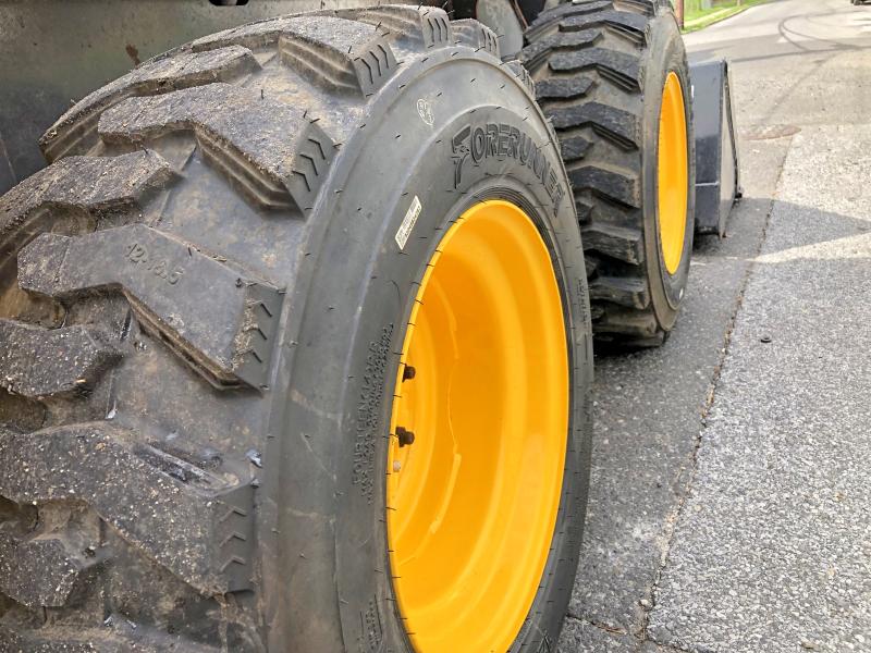 Продаж на аукціоні авто 2023 New Holland L230, vin: JAF0L320TPM452065, номер лоту: 59727526