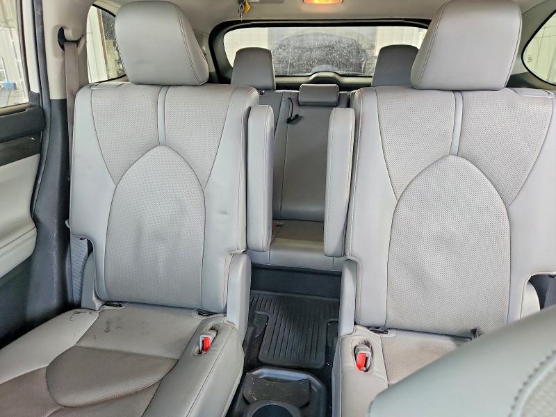 Aukcja sprzedaży 2022 Toyota Highlander, vin: 5TDDZRBH9NS165807, numer aukcji: 63002286