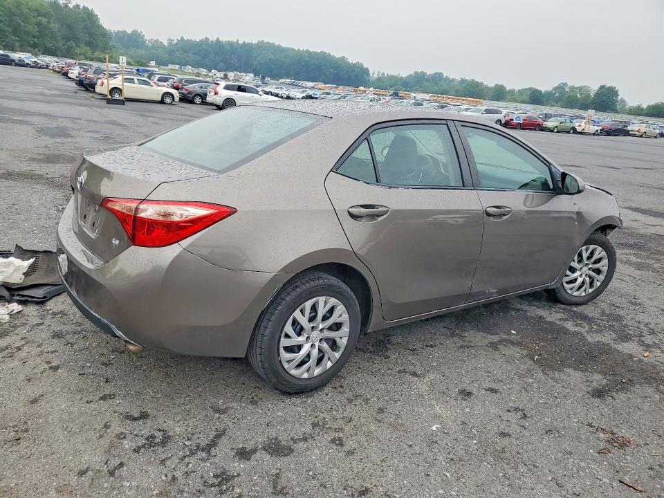 Продажа на аукционе авто 2018 Toyota Corolla, vin: 2T1BURHE4JC026156, номер лота: 62795256