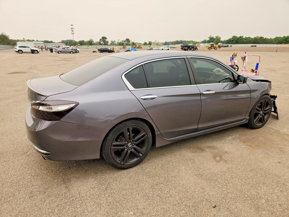 60987576 :رقم المزاد ، 1HGCR2F54HA129352 vin ، 2017 Honda Accord مزاد بيع