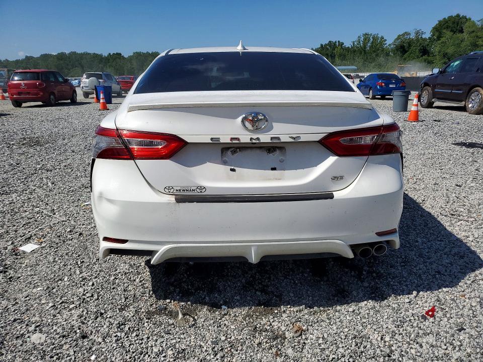 61786416 :رقم المزاد ، 4T1B11HK7KU832881 vin ، 2019 Toyota Camry مزاد بيع