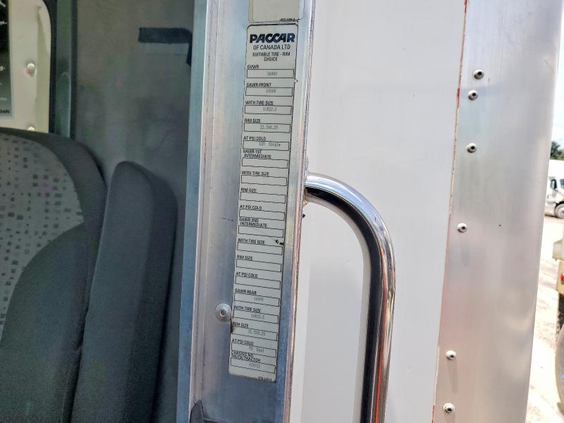 Продажа на аукционе авто 2015 Kenworth T300, vin: 2NKHHM6X1FM434722, номер лота: 62274246
