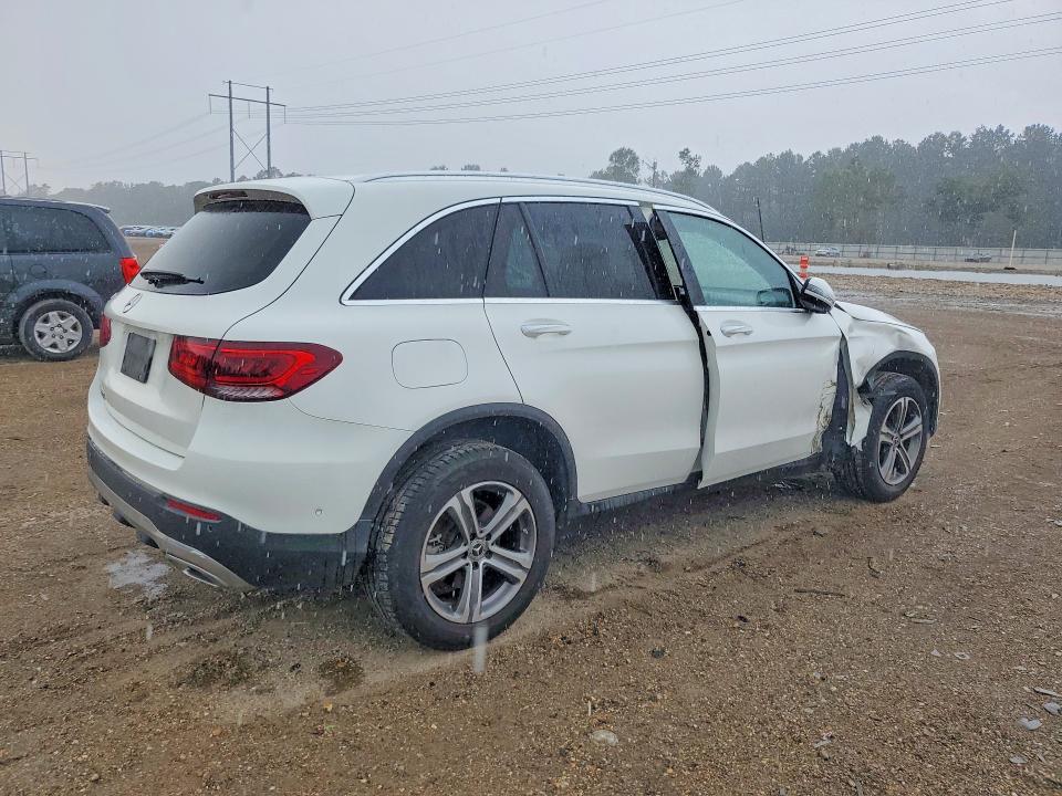 62048536 :رقم المزاد ، W1N0G8DB0MV300399 vin ، 2021 Mercedes-benz Glc مزاد بيع