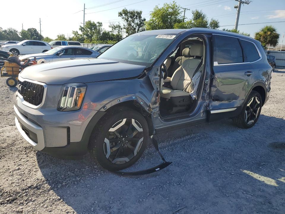 60137076 :رقم المزاد ، 5XYP34GC9PG328986 vin ، 2023 Kia Telluride مزاد بيع