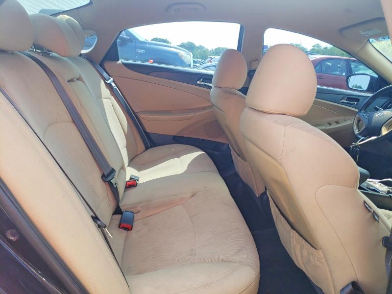 60784106 :رقم المزاد ، 5NPEB4AC2DH801330 vin ، 2013 Hyundai Sonata مزاد بيع