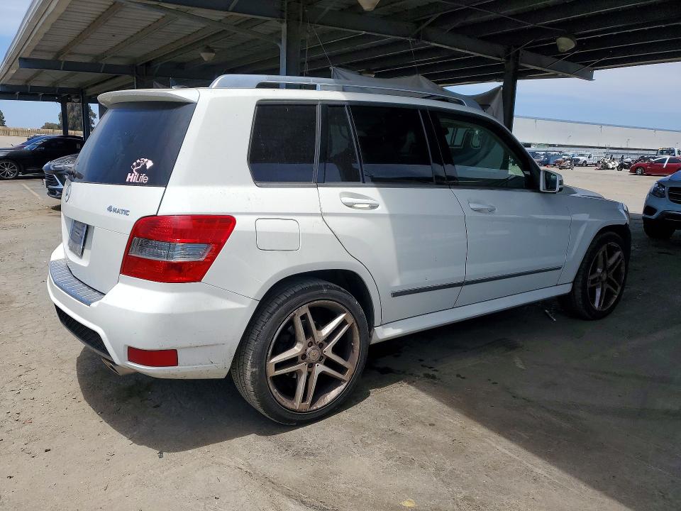 59709156 :رقم المزاد ، WDCGG8HB9BF640670 vin ، 2011 Mercedes-benz Glk مزاد بيع