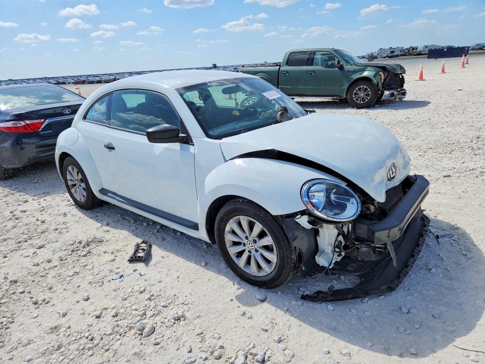 2017 Volkswagen Beetle მანქანა იყიდება აუქციონზე, vin: 3VWF17AT1HM618894, აუქციონის ნომერი: 59392496