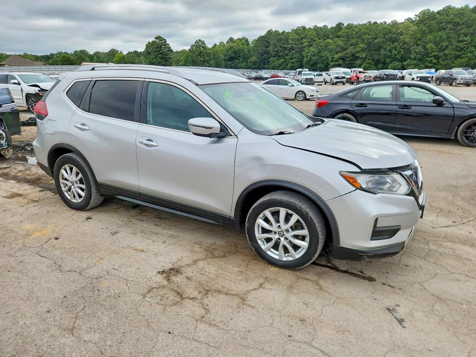 Продаж на аукціоні авто 2018 Nissan Rogue, vin: JN8AT2MT2JW450618, номер лоту: 61350126